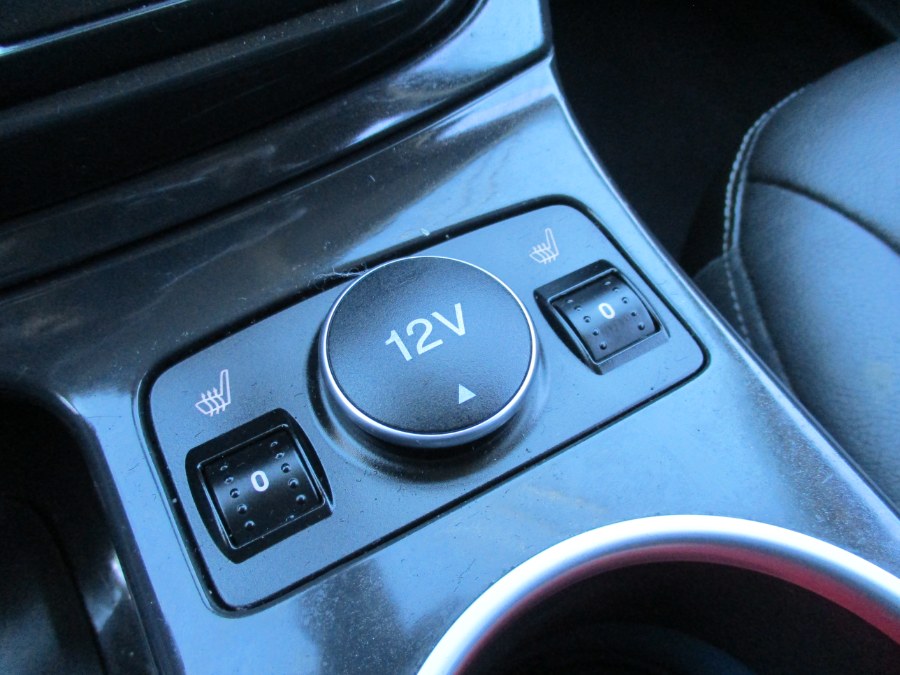 2015 Ford Escape FWD 4dr Titanium, available for sale in West Babylon, New York | New Gen Auto Group. West Babylon, New York 2015 Ford Escape FWD 4dr Titanium, available for sale in West Babylon, New York | New Gen Auto Group. West Babylon, New York