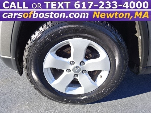 Used Jeep Grand Cherokee 4WD 4dr Laredo 2012 | Cars of Boston. Newton, Massachusetts Used Jeep Grand Cherokee 4WD 4dr Laredo 2012 | Cars of Boston. Newton, Massachusetts