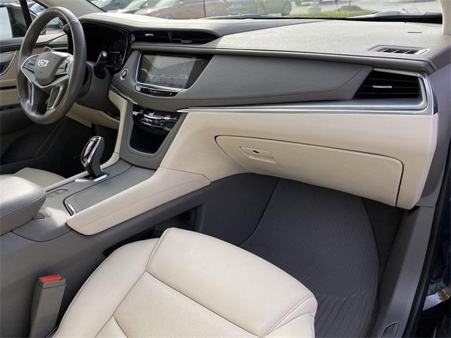 2019 Cadillac Xt5 Luxury, available for sale in Avon, Connecticut | Sullivan Automotive Group. Avon, Connecticut
