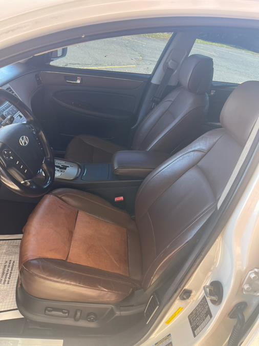 2009 Hyundai Genesis 4dr Sdn 3.8L V6, available for sale in New Britain, Connecticut | Supreme Automotive. New Britain, Connecticut 2009 Hyundai Genesis 4dr Sdn 3.8L V6, available for sale in New Britain, Connecticut | Supreme Automotive. New Britain, Connecticut