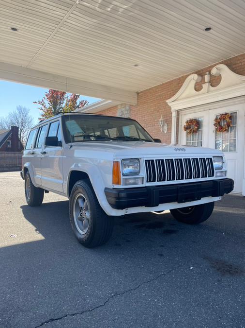 1996 Jeep Cherokee 4dr Sport 4WD, available for sale in New Britain, Connecticut | Supreme Automotive. New Britain, Connecticut