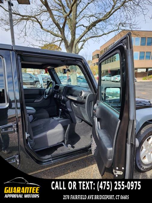 2016 Jeep Wrangler Unlimited Sport S 4x4 4dr SUV, available for sale in Bridgeport, Connecticut | Guarantee Approval Motors. Bridgeport, Connecticut 2016 Jeep Wrangler Unlimited Sport S 4x4 4dr SUV, available for sale in Bridgeport, Connecticut | Guarantee Approval Motors. Bridgeport, Connecticut