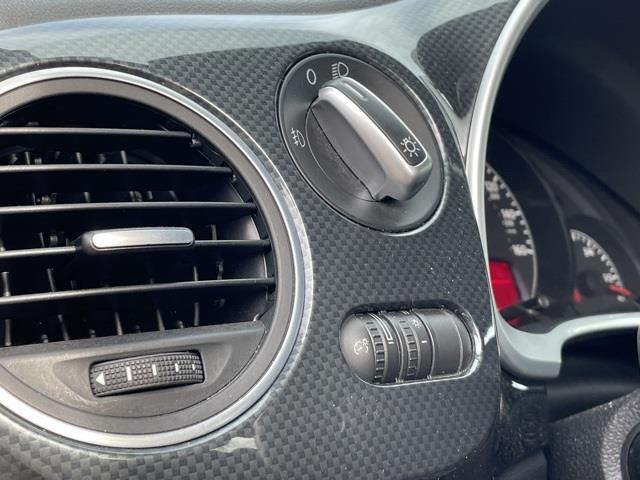 Used Volkswagen Beetle 2.0 TSi 2012 | Blasius Federal Road. Brookfield, Connecticut Used Volkswagen Beetle 2.0 TSi 2012 | Blasius Federal Road. Brookfield, Connecticut