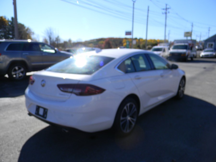 Used Buick Regal Sportback 4dr Sdn Essence FWD 2019 | M&M Vehicles Inc dba Central Motors. Southborough, Massachusetts Used Buick Regal Sportback 4dr Sdn Essence FWD 2019 | M&M Vehicles Inc dba Central Motors. Southborough, Massachusetts