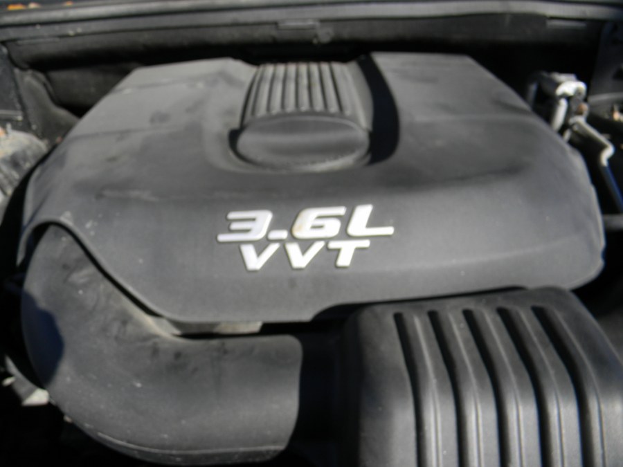 2012 Jeep Grand Cherokee 4WD 4dr Overland Summit, available for sale in Southborough, Massachusetts | M&M Vehicles Inc dba Central Motors. Southborough, Massachusetts 2012 Jeep Grand Cherokee 4WD 4dr Overland Summit, available for sale in Southborough, Massachusetts | M&M Vehicles Inc dba Central Motors. Southborough, Massachusetts