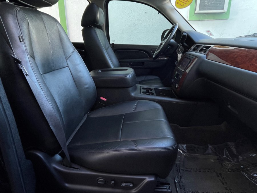 2013 Chevrolet Tahoe 2WD 4dr 1500 LT, available for sale in Corona, California | Green Light Auto. Corona, California 2013 Chevrolet Tahoe 2WD 4dr 1500 LT, available for sale in Corona, California | Green Light Auto. Corona, California