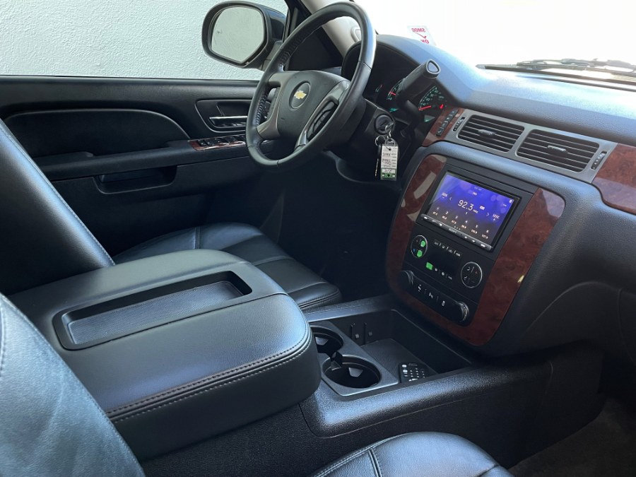 2013 Chevrolet Tahoe 2WD 4dr 1500 LT, available for sale in Corona, California | Green Light Auto. Corona, California 2013 Chevrolet Tahoe 2WD 4dr 1500 LT, available for sale in Corona, California | Green Light Auto. Corona, California