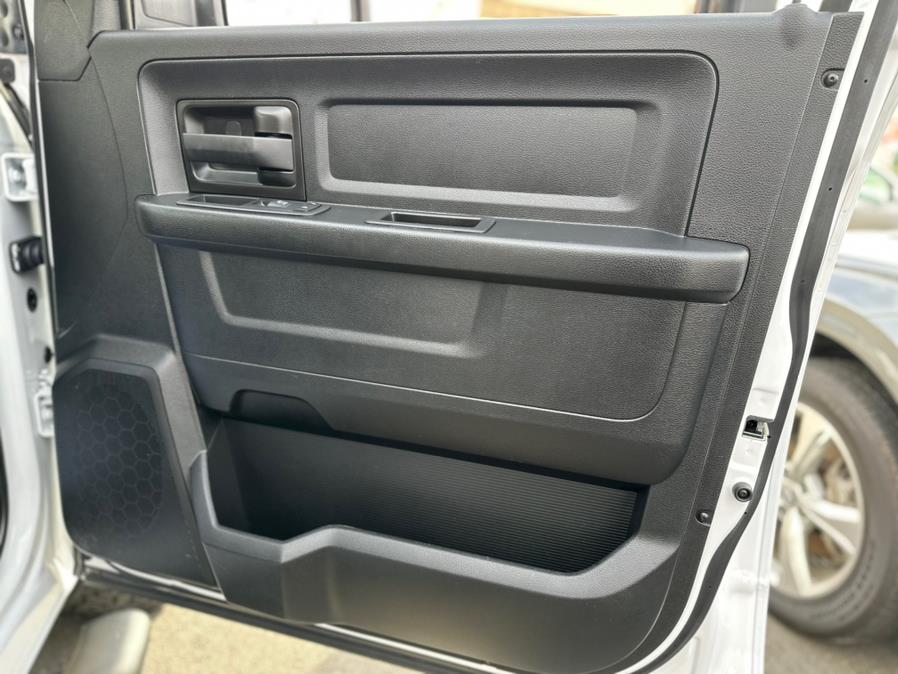 2019 Ram 1500 Classic Express 4x4 Crew Cab 5''7" Box, available for sale in Hollis, New York | Jamaica 26 Motors. Hollis, New York 2019 Ram 1500 Classic Express 4x4 Crew Cab 5''7" Box, available for sale in Hollis, New York | Jamaica 26 Motors. Hollis, New York