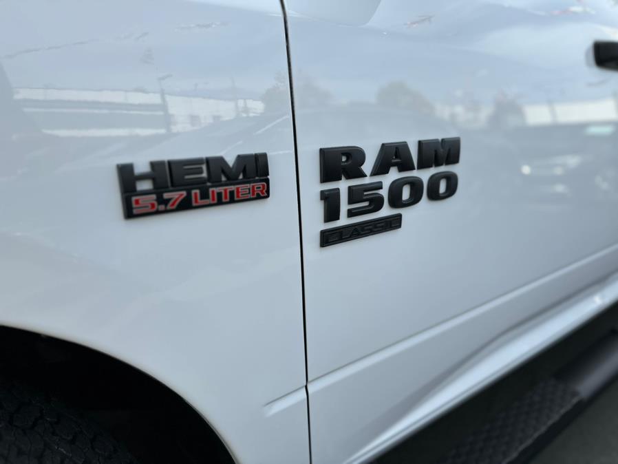 2019 Ram 1500 Classic Express 4x4 Crew Cab 5''7" Box, available for sale in Hollis, New York | Jamaica 26 Motors. Hollis, New York 2019 Ram 1500 Classic Express 4x4 Crew Cab 5''7" Box, available for sale in Hollis, New York | Jamaica 26 Motors. Hollis, New York