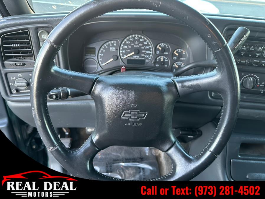 Used Chevrolet Avalanche 1500 5dr Crew Cab 130" WB 4WD 2002 | Real Deal Motors. Lodi, New Jersey Used Chevrolet Avalanche 1500 5dr Crew Cab 130" WB 4WD 2002 | Real Deal Motors. Lodi, New Jersey