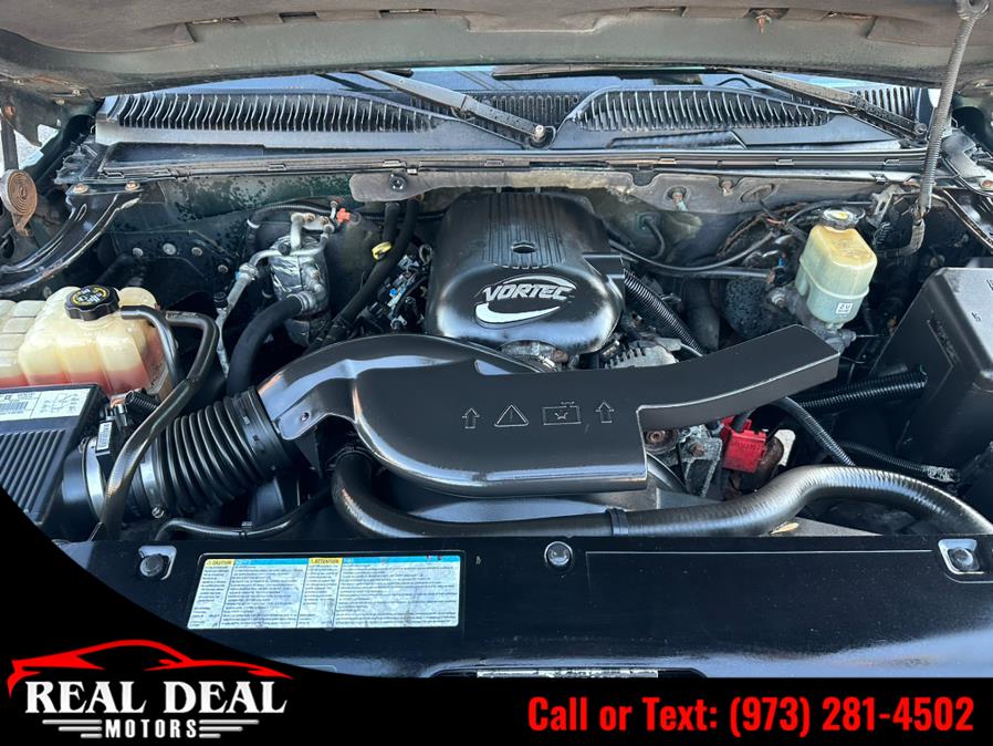 Used Chevrolet Avalanche 1500 5dr Crew Cab 130" WB 4WD 2002 | Real Deal Motors. Lodi, New Jersey Used Chevrolet Avalanche 1500 5dr Crew Cab 130" WB 4WD 2002 | Real Deal Motors. Lodi, New Jersey
