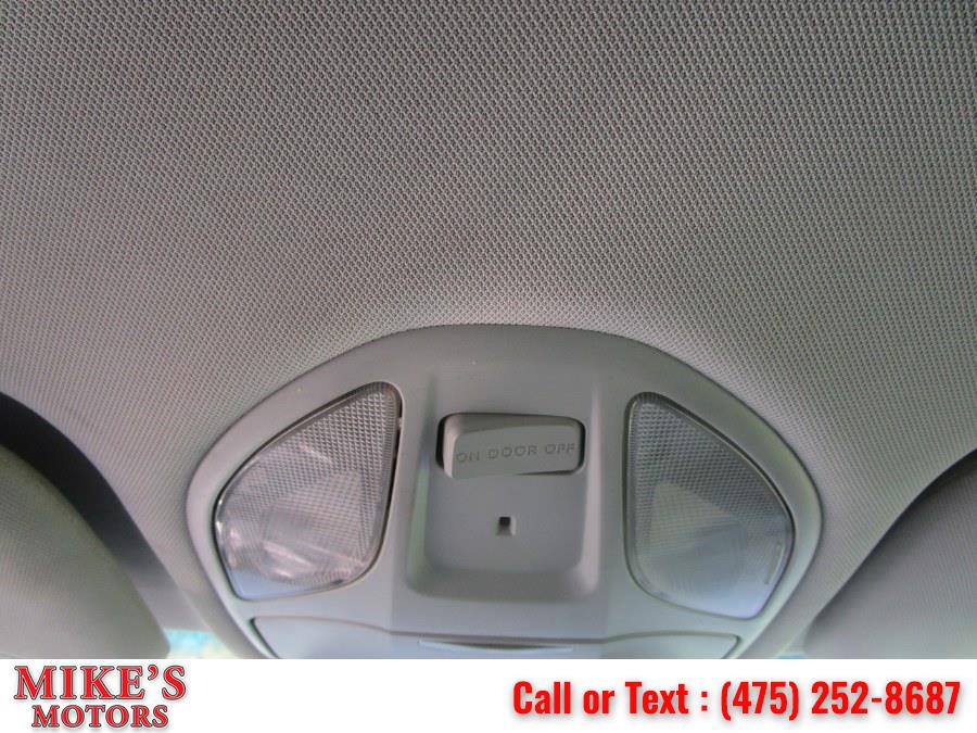 2016 Hyundai Santa Fe Sport AWD 4dr 2.4, available for sale in Stratford, Connecticut | Mike's Motors LLC. Stratford, Connecticut 2016 Hyundai Santa Fe Sport AWD 4dr 2.4, available for sale in Stratford, Connecticut | Mike's Motors LLC. Stratford, Connecticut