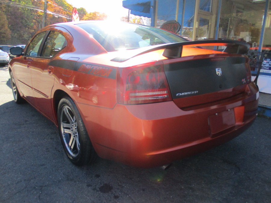 2006 Dodge Charger 4dr Sdn R/T RWD, available for sale in Meriden, Connecticut | Cos Central Auto. Meriden, Connecticut 2006 Dodge Charger 4dr Sdn R/T RWD, available for sale in Meriden, Connecticut | Cos Central Auto. Meriden, Connecticut
