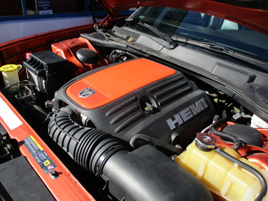 2006 Dodge Charger 4dr Sdn R/T RWD, available for sale in Meriden, Connecticut | Cos Central Auto. Meriden, Connecticut 2006 Dodge Charger 4dr Sdn R/T RWD, available for sale in Meriden, Connecticut | Cos Central Auto. Meriden, Connecticut