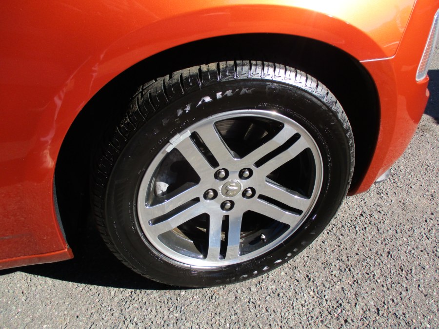 2006 Dodge Charger 4dr Sdn R/T RWD, available for sale in Meriden, Connecticut | Cos Central Auto. Meriden, Connecticut 2006 Dodge Charger 4dr Sdn R/T RWD, available for sale in Meriden, Connecticut | Cos Central Auto. Meriden, Connecticut