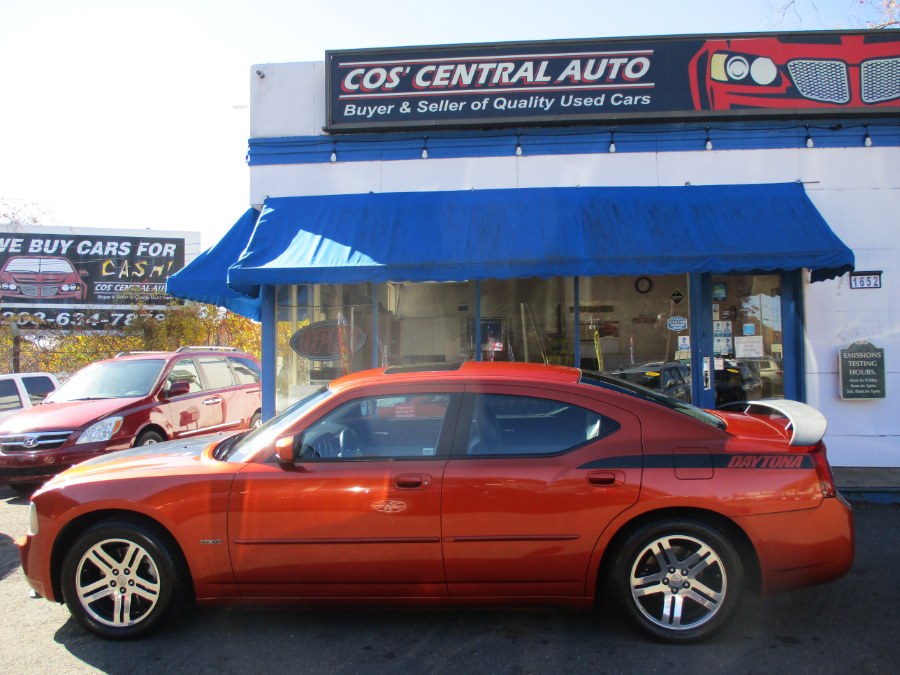 2006 Dodge Charger 4dr Sdn R/T RWD, available for sale in Meriden, Connecticut | Cos Central Auto. Meriden, Connecticut