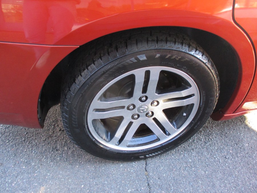 2006 Dodge Charger 4dr Sdn R/T RWD, available for sale in Meriden, Connecticut | Cos Central Auto. Meriden, Connecticut 2006 Dodge Charger 4dr Sdn R/T RWD, available for sale in Meriden, Connecticut | Cos Central Auto. Meriden, Connecticut