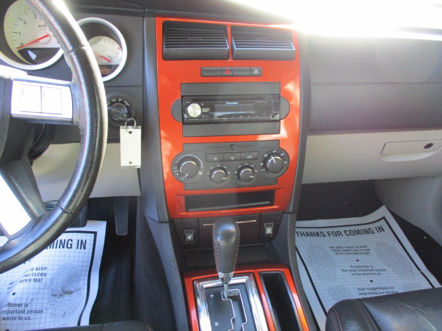 2006 Dodge Charger 4dr Sdn R/T RWD, available for sale in Meriden, Connecticut | Cos Central Auto. Meriden, Connecticut 2006 Dodge Charger 4dr Sdn R/T RWD, available for sale in Meriden, Connecticut | Cos Central Auto. Meriden, Connecticut