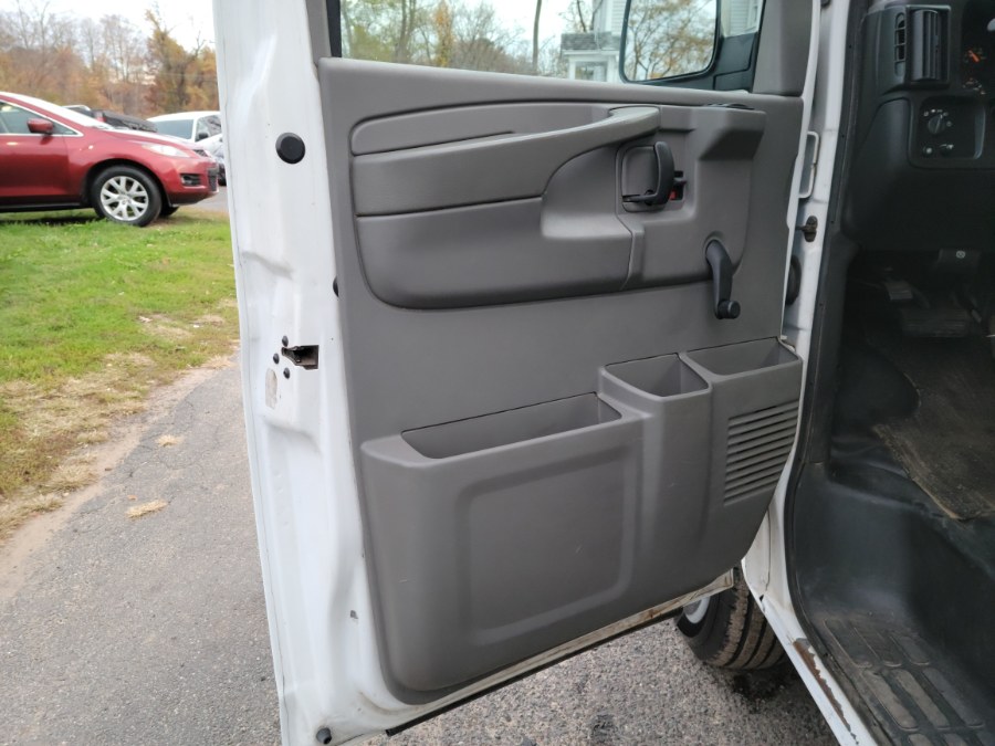 Used GMC Savana Savana 2005 | Toro Auto. East Windsor, Connecticut Used GMC Savana Savana 2005 | Toro Auto. East Windsor, Connecticut
