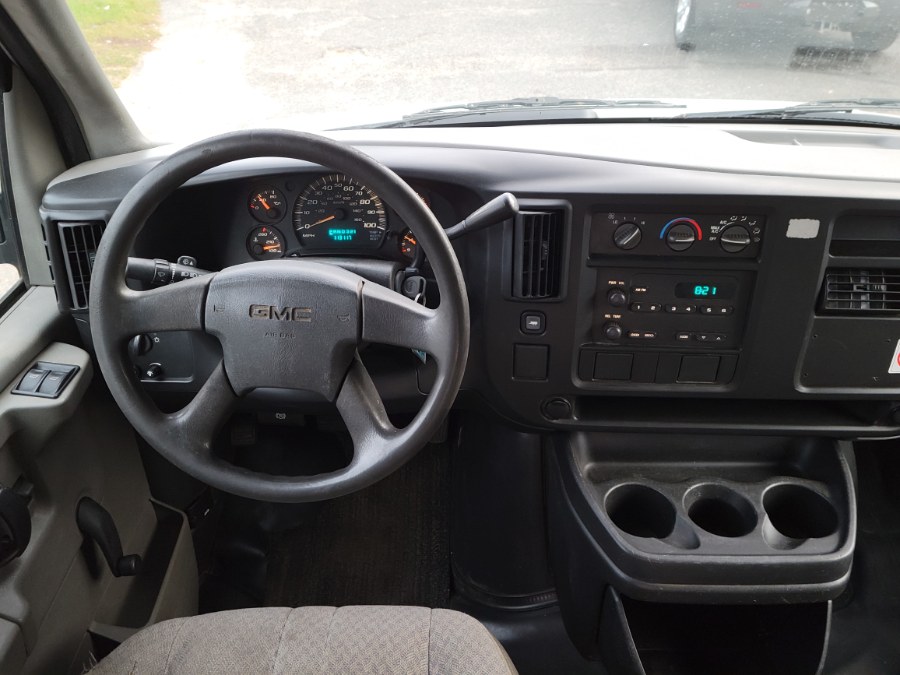 Used GMC Savana Savana 2005 | Toro Auto. East Windsor, Connecticut Used GMC Savana Savana 2005 | Toro Auto. East Windsor, Connecticut