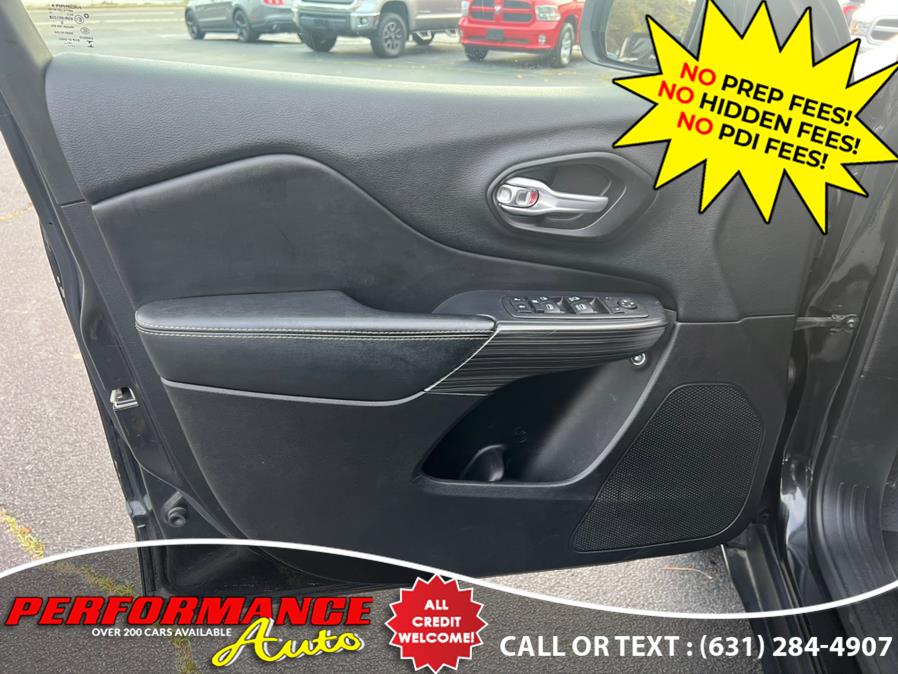 2015 Jeep Cherokee 4WD 4dr Latitude, available for sale in Bohemia, New York | Performance Auto Inc. Bohemia, New York 2015 Jeep Cherokee 4WD 4dr Latitude, available for sale in Bohemia, New York | Performance Auto Inc. Bohemia, New York