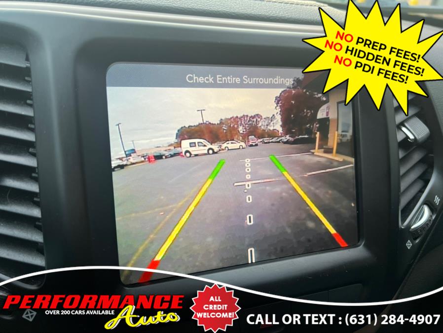 2015 Jeep Cherokee 4WD 4dr Latitude, available for sale in Bohemia, New York | Performance Auto Inc. Bohemia, New York 2015 Jeep Cherokee 4WD 4dr Latitude, available for sale in Bohemia, New York | Performance Auto Inc. Bohemia, New York