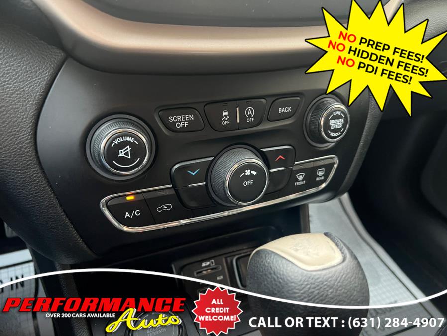 2015 Jeep Cherokee 4WD 4dr Latitude, available for sale in Bohemia, New York | Performance Auto Inc. Bohemia, New York 2015 Jeep Cherokee 4WD 4dr Latitude, available for sale in Bohemia, New York | Performance Auto Inc. Bohemia, New York