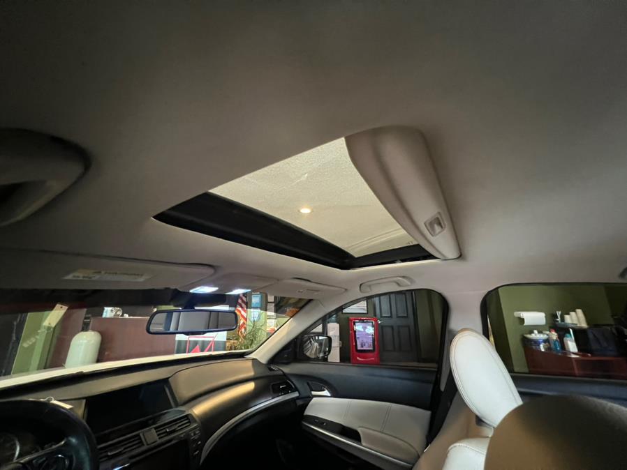 Used Honda Crosstour 4WD V6 5dr EX-L w/Navi 2014 | AutoMax. West Hartford, Connecticut Used Honda Crosstour 4WD V6 5dr EX-L w/Navi 2014 | AutoMax. West Hartford, Connecticut