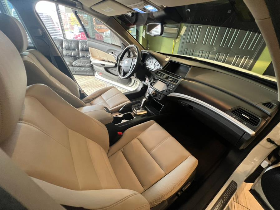 Used Honda Crosstour 4WD V6 5dr EX-L w/Navi 2014 | AutoMax. West Hartford, Connecticut Used Honda Crosstour 4WD V6 5dr EX-L w/Navi 2014 | AutoMax. West Hartford, Connecticut