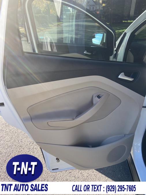 2013 Ford Escape 4WD 4dr SE, available for sale in Bronx, New York | TNT Auto Sales USA inc. Bronx, New York 2013 Ford Escape 4WD 4dr SE, available for sale in Bronx, New York | TNT Auto Sales USA inc. Bronx, New York