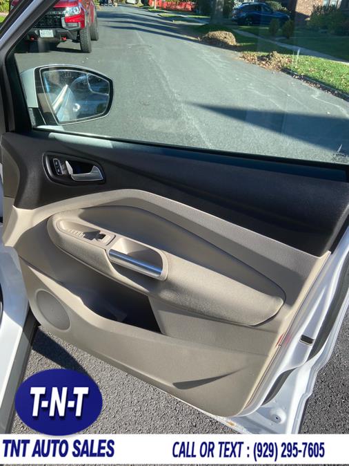 2013 Ford Escape 4WD 4dr SE, available for sale in Bronx, New York | TNT Auto Sales USA inc. Bronx, New York 2013 Ford Escape 4WD 4dr SE, available for sale in Bronx, New York | TNT Auto Sales USA inc. Bronx, New York