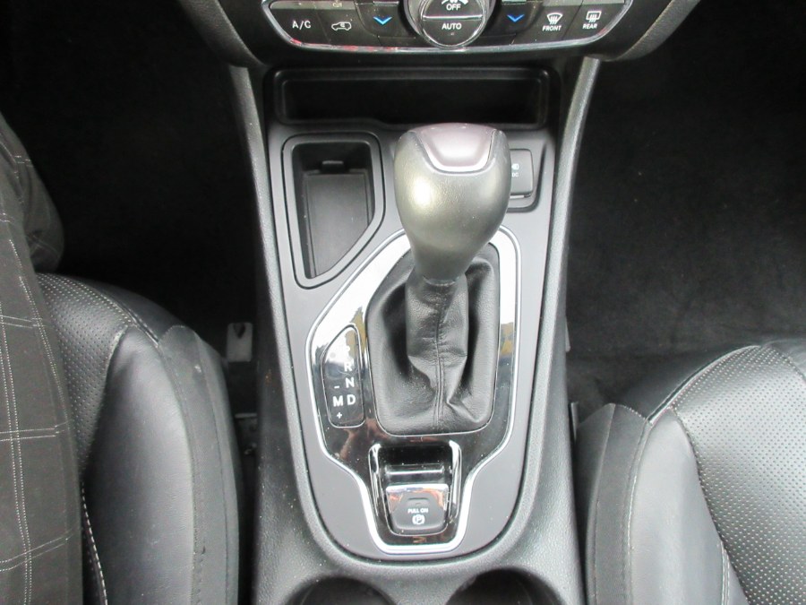 2019 Jeep Cherokee Limited FWD, available for sale in Linden, New Jersey | Route 27 Auto Mall. Linden, New Jersey 2019 Jeep Cherokee Limited FWD, available for sale in Linden, New Jersey | Route 27 Auto Mall. Linden, New Jersey