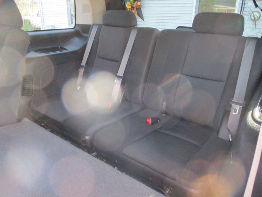 2013 GMC Yukon 4WD 4dr 1500 SLE, available for sale in Suffield, Connecticut | Suffield Auto Sales. Suffield, Connecticut 2013 GMC Yukon 4WD 4dr 1500 SLE, available for sale in Suffield, Connecticut | Suffield Auto Sales. Suffield, Connecticut