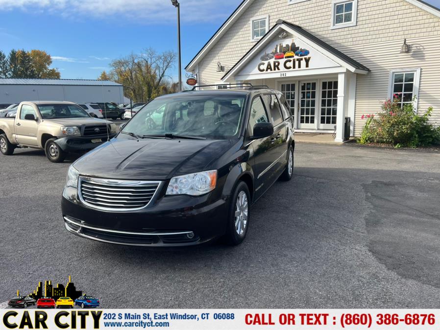 2015 Chrysler Town & Country 4dr Wgn Touring, available for sale in East Windsor, Connecticut | Car City LLC. East Windsor, Connecticut 2015 Chrysler Town & Country 4dr Wgn Touring, available for sale in East Windsor, Connecticut | Car City LLC. East Windsor, Connecticut