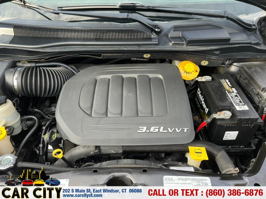 2015 Chrysler Town & Country 4dr Wgn Touring, available for sale in East Windsor, Connecticut | Car City LLC. East Windsor, Connecticut 2015 Chrysler Town & Country 4dr Wgn Touring, available for sale in East Windsor, Connecticut | Car City LLC. East Windsor, Connecticut