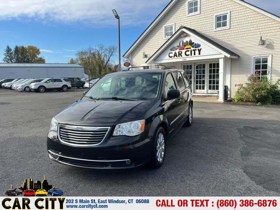 2015 Chrysler Town & Country 4dr Wgn Touring, available for sale in East Windsor, Connecticut | Car City LLC. East Windsor, Connecticut 2015 Chrysler Town & Country 4dr Wgn Touring, available for sale in East Windsor, Connecticut | Car City LLC. East Windsor, Connecticut