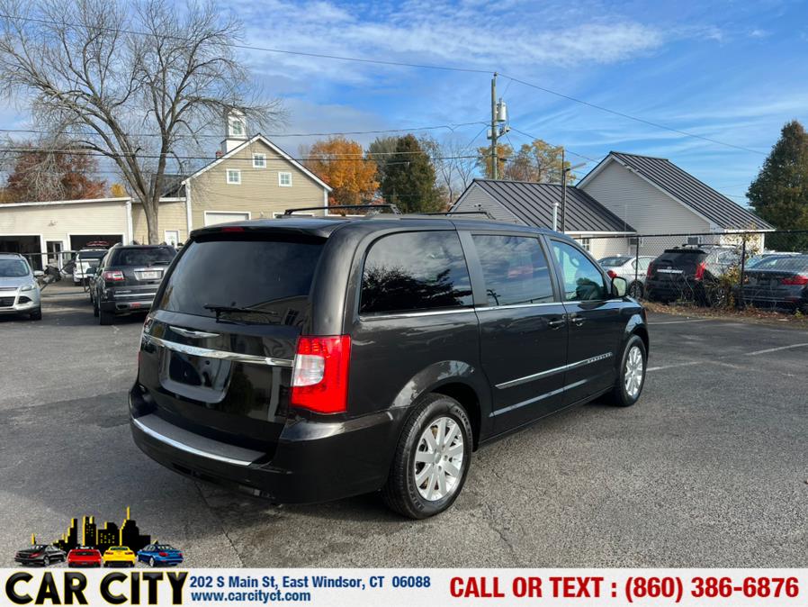 2015 Chrysler Town & Country 4dr Wgn Touring, available for sale in East Windsor, Connecticut | Car City LLC. East Windsor, Connecticut 2015 Chrysler Town & Country 4dr Wgn Touring, available for sale in East Windsor, Connecticut | Car City LLC. East Windsor, Connecticut