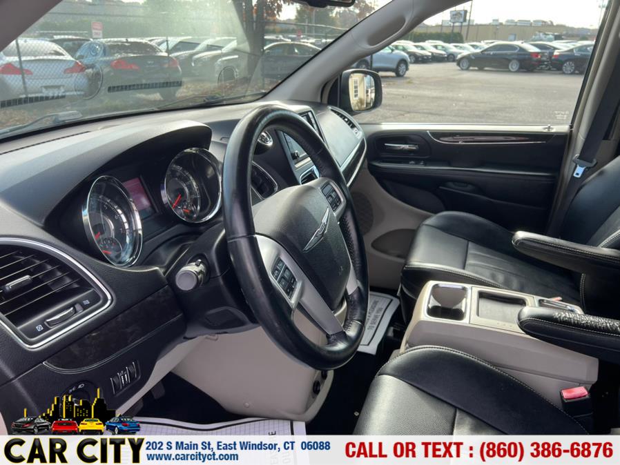 2015 Chrysler Town & Country 4dr Wgn Touring, available for sale in East Windsor, Connecticut | Car City LLC. East Windsor, Connecticut 2015 Chrysler Town & Country 4dr Wgn Touring, available for sale in East Windsor, Connecticut | Car City LLC. East Windsor, Connecticut