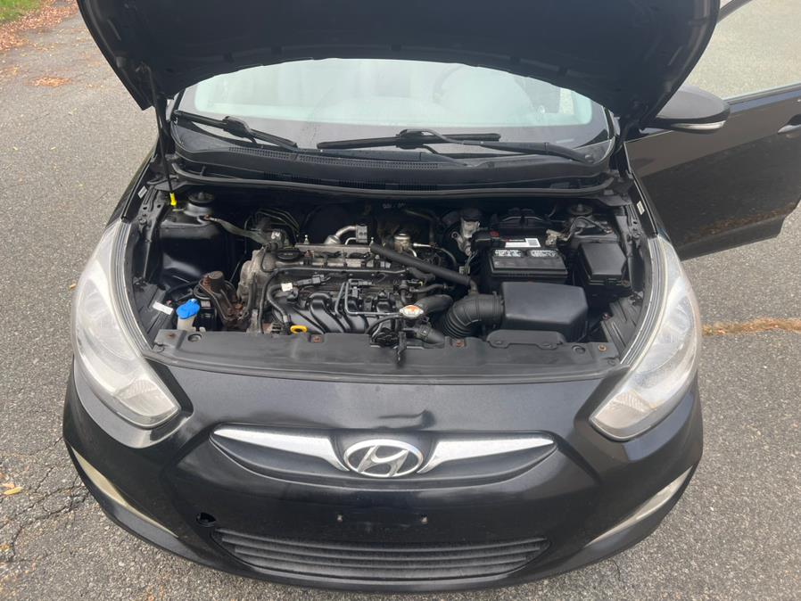 2013 Hyundai Accent 5dr HB Auto SE, available for sale in Swansea, Massachusetts | Gas On The Run. Swansea, Massachusetts 2013 Hyundai Accent 5dr HB Auto SE, available for sale in Swansea, Massachusetts | Gas On The Run. Swansea, Massachusetts