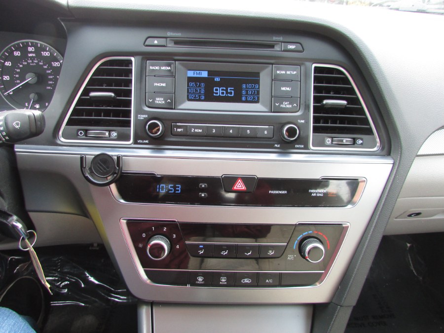 Used Hyundai Sonata 4dr Sdn 2.4L SE 2015 | United Auto Sales of E Windsor, Inc. East Windsor, Connecticut Used Hyundai Sonata 4dr Sdn 2.4L SE 2015 | United Auto Sales of E Windsor, Inc. East Windsor, Connecticut