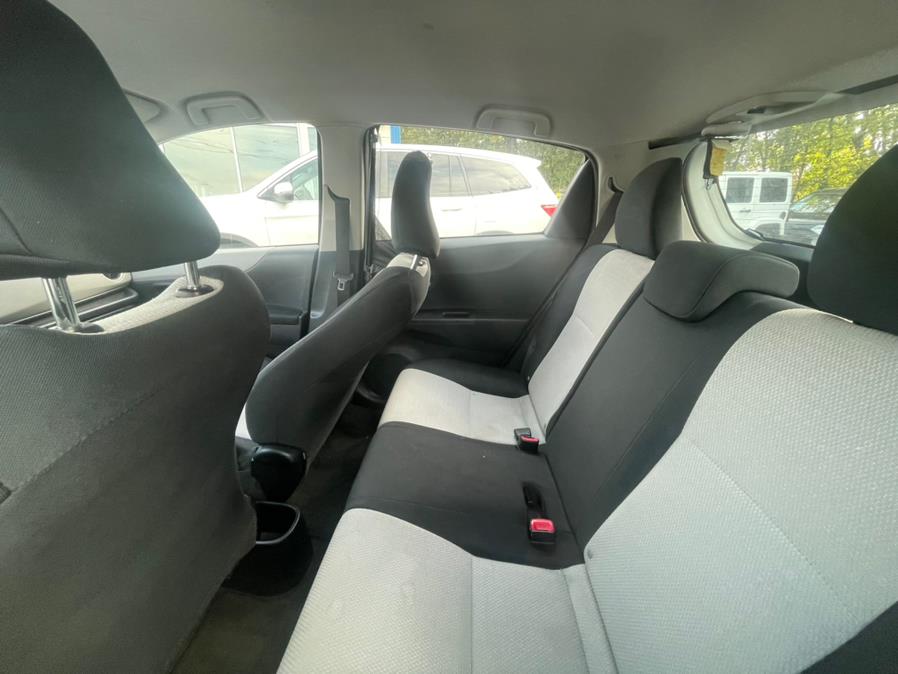 Used Toyota Yaris 5dr Liftback Auto LE (Natl) 2013 | Sunrise of Elmont. Elmont, New York Used Toyota Yaris 5dr Liftback Auto LE (Natl) 2013 | Sunrise of Elmont. Elmont, New York