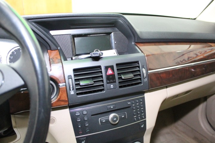 2011 Mercedes-Benz GLK-Class 4MATIC 4dr GLK350, available for sale in Plainville, Connecticut | New England Auto Sales LLC. Plainville, Connecticut 2011 Mercedes-Benz GLK-Class 4MATIC 4dr GLK350, available for sale in Plainville, Connecticut | New England Auto Sales LLC. Plainville, Connecticut