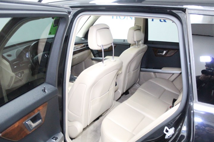 2011 Mercedes-Benz GLK-Class 4MATIC 4dr GLK350, available for sale in Plainville, Connecticut | New England Auto Sales LLC. Plainville, Connecticut 2011 Mercedes-Benz GLK-Class 4MATIC 4dr GLK350, available for sale in Plainville, Connecticut | New England Auto Sales LLC. Plainville, Connecticut