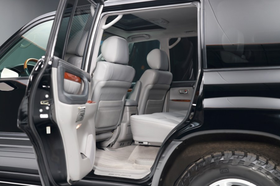 2004 Lexus LX 470 4dr SUV, available for sale in North Salem, New York | Meccanic Shop North Inc. North Salem, New York 2004 Lexus LX 470 4dr SUV, available for sale in North Salem, New York | Meccanic Shop North Inc. North Salem, New York