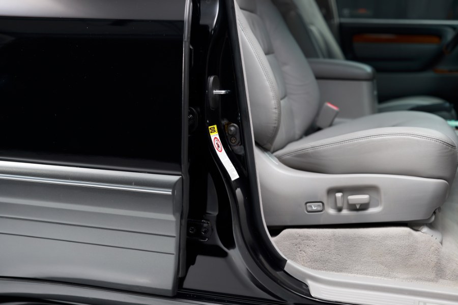 2004 Lexus LX 470 4dr SUV, available for sale in North Salem, New York | Meccanic Shop North Inc. North Salem, New York 2004 Lexus LX 470 4dr SUV, available for sale in North Salem, New York | Meccanic Shop North Inc. North Salem, New York