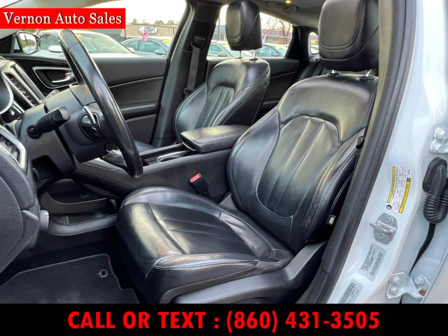 2016 Chrysler 200 4dr Sdn C AWD, available for sale in Manchester, Connecticut | Vernon Auto Sale & Service. Manchester, Connecticut 2016 Chrysler 200 4dr Sdn C AWD, available for sale in Manchester, Connecticut | Vernon Auto Sale & Service. Manchester, Connecticut
