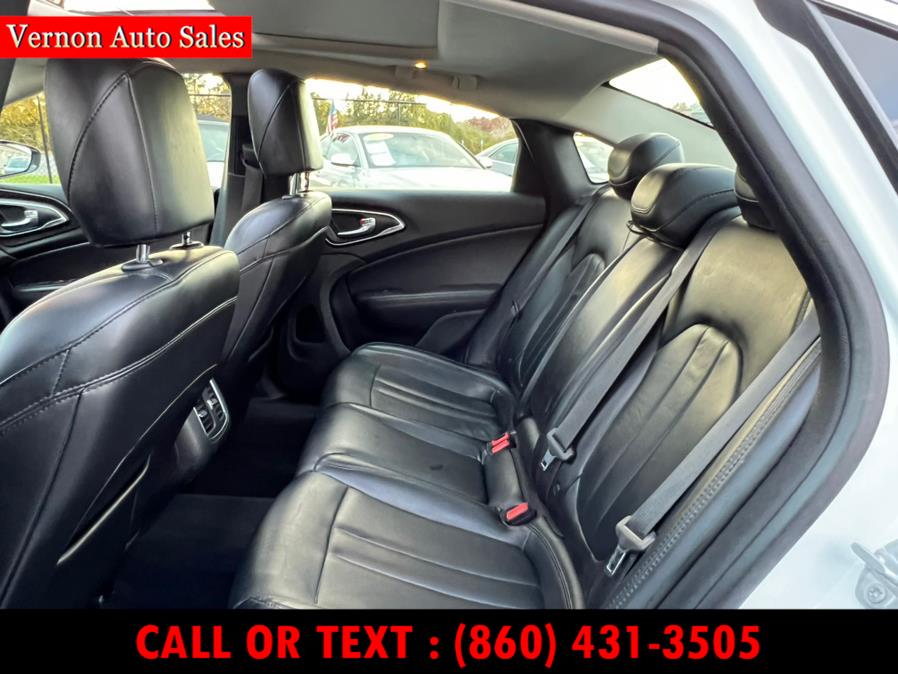 2016 Chrysler 200 4dr Sdn C AWD, available for sale in Manchester, Connecticut | Vernon Auto Sale & Service. Manchester, Connecticut 2016 Chrysler 200 4dr Sdn C AWD, available for sale in Manchester, Connecticut | Vernon Auto Sale & Service. Manchester, Connecticut