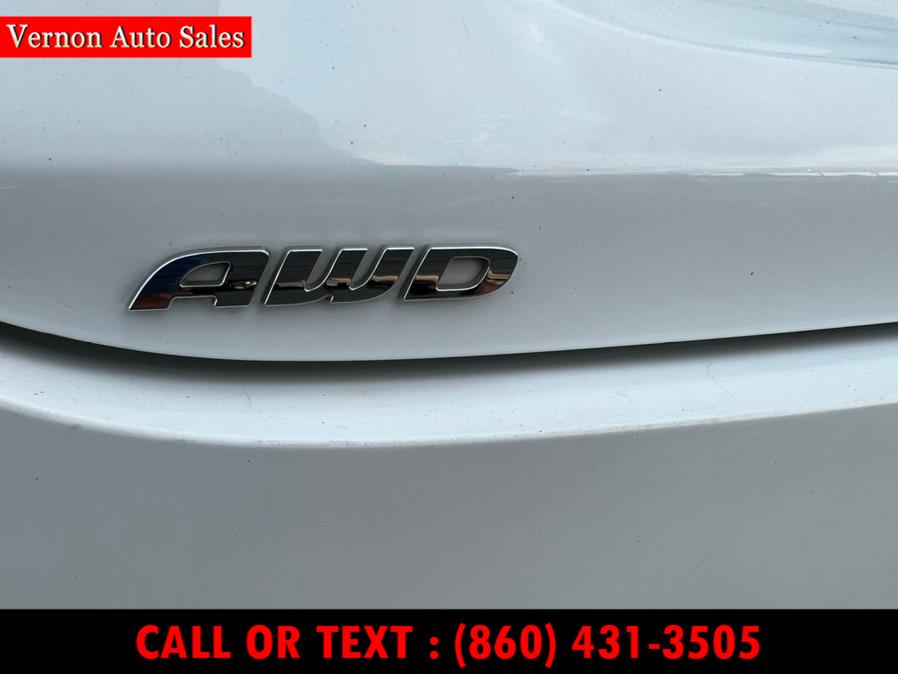 2016 Chrysler 200 4dr Sdn C AWD, available for sale in Manchester, Connecticut | Vernon Auto Sale & Service. Manchester, Connecticut 2016 Chrysler 200 4dr Sdn C AWD, available for sale in Manchester, Connecticut | Vernon Auto Sale & Service. Manchester, Connecticut