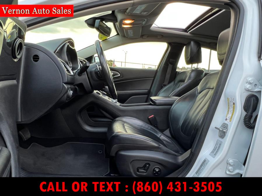 2016 Chrysler 200 4dr Sdn C AWD, available for sale in Manchester, Connecticut | Vernon Auto Sale & Service. Manchester, Connecticut 2016 Chrysler 200 4dr Sdn C AWD, available for sale in Manchester, Connecticut | Vernon Auto Sale & Service. Manchester, Connecticut