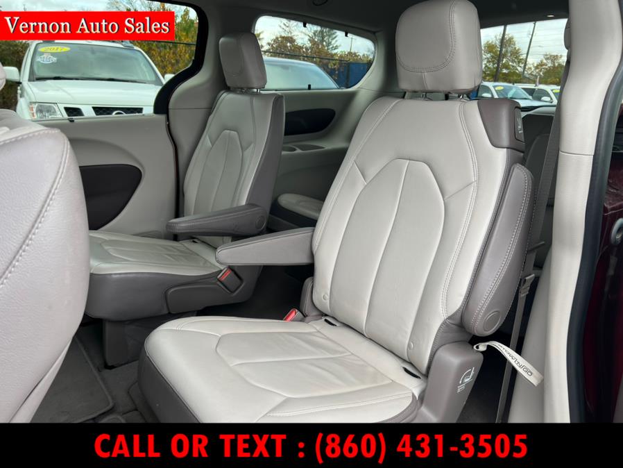 Used Chrysler Pacifica Touring-L FWD 2017 | Vernon Auto Sale & Service. Manchester, Connecticut Used Chrysler Pacifica Touring-L FWD 2017 | Vernon Auto Sale & Service. Manchester, Connecticut